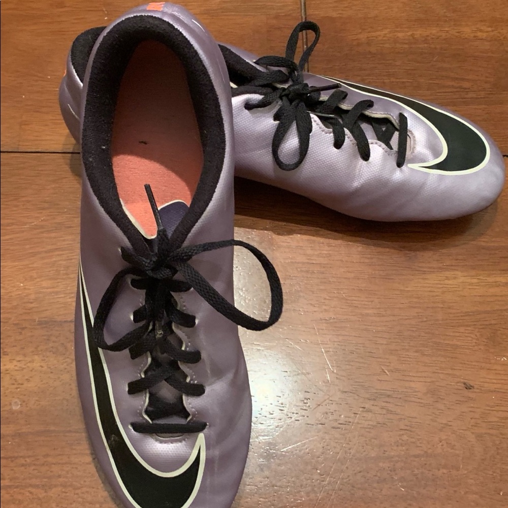 Soccer cleats